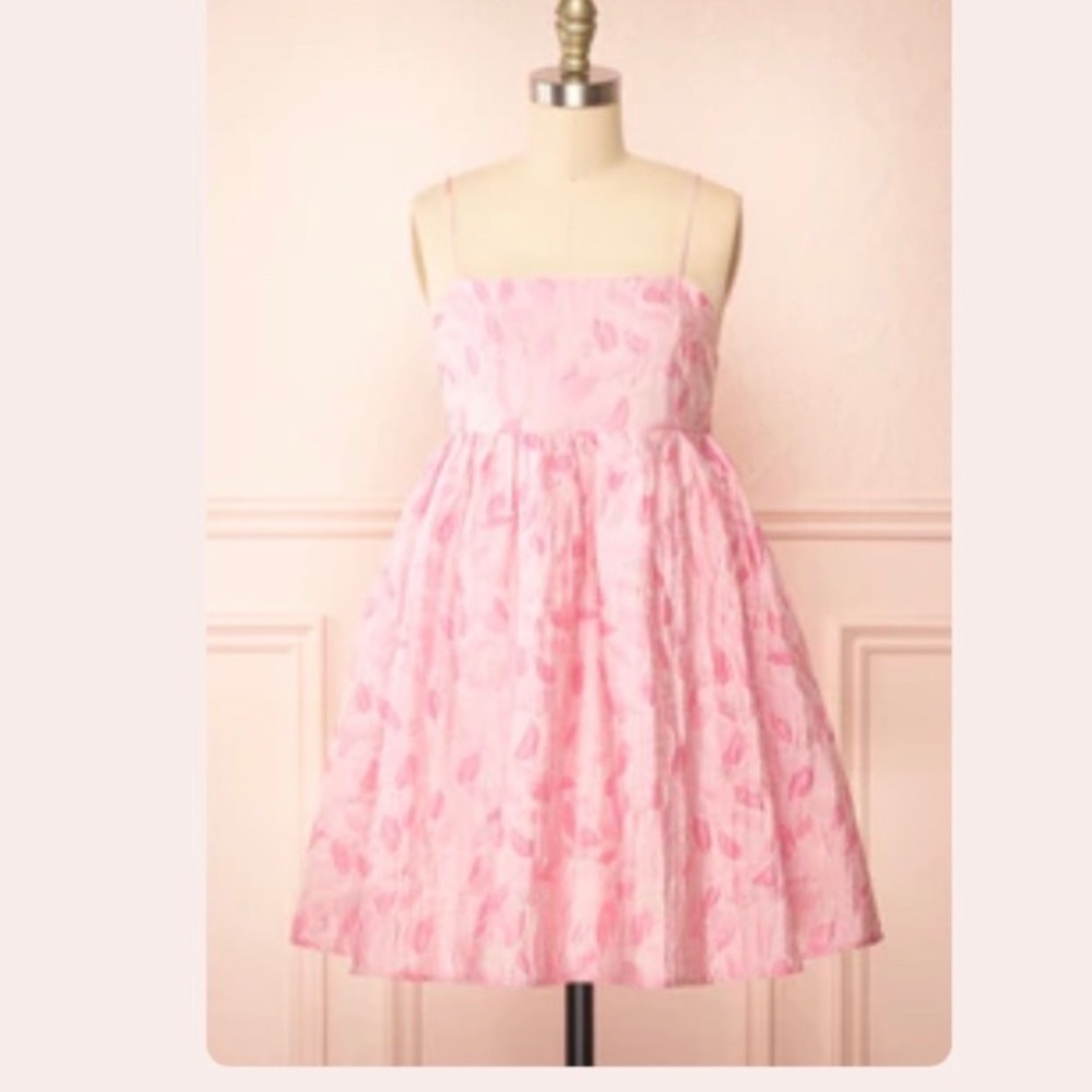Jessamine | Short Pink Babydoll Dress w/ Leaf Pattern Small S women’s